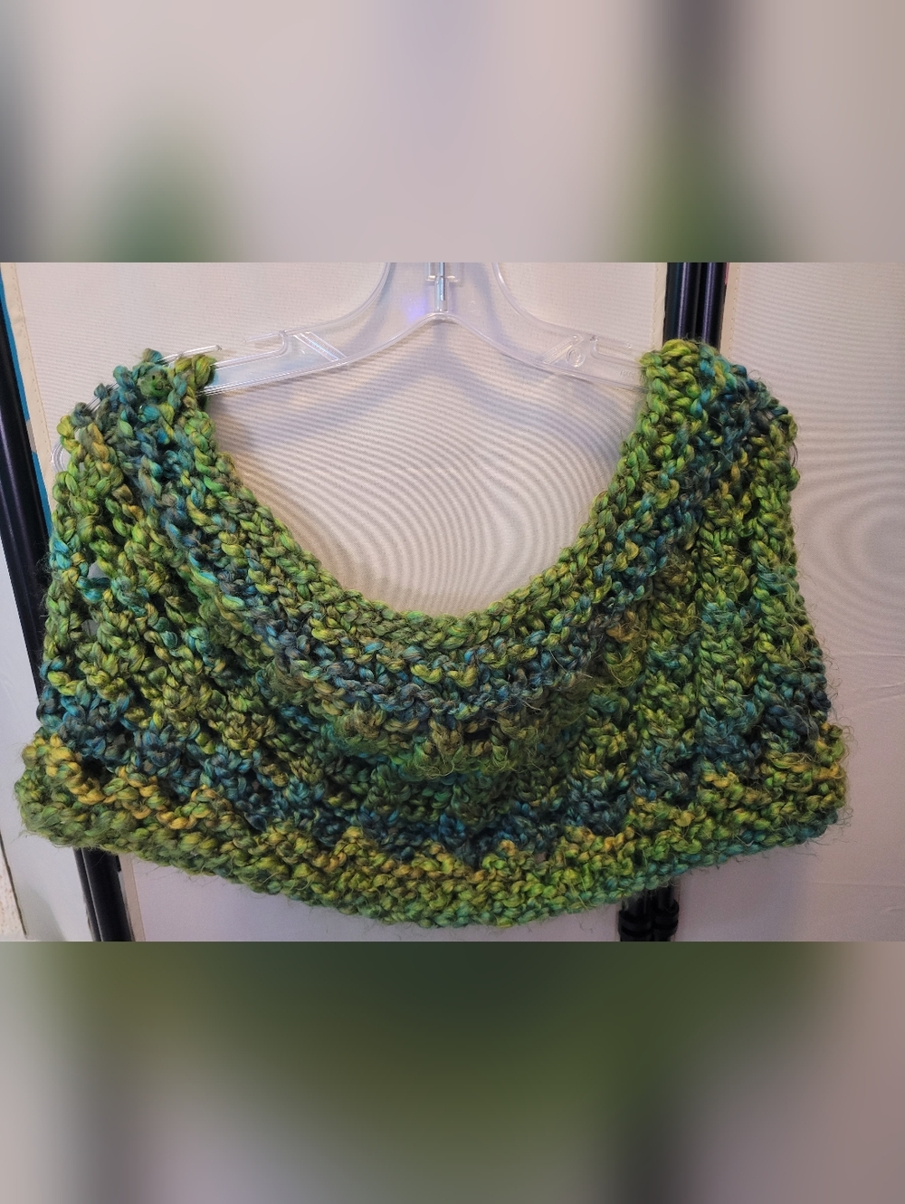 Handmade Chunky Knit Cowl - Green/Turqoise Ombre Multicolor